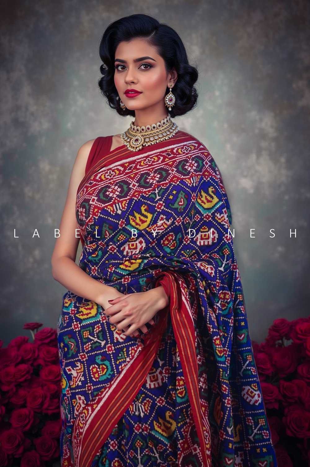 Blue Red Small Figures Double Ikkat Patola Saree_1