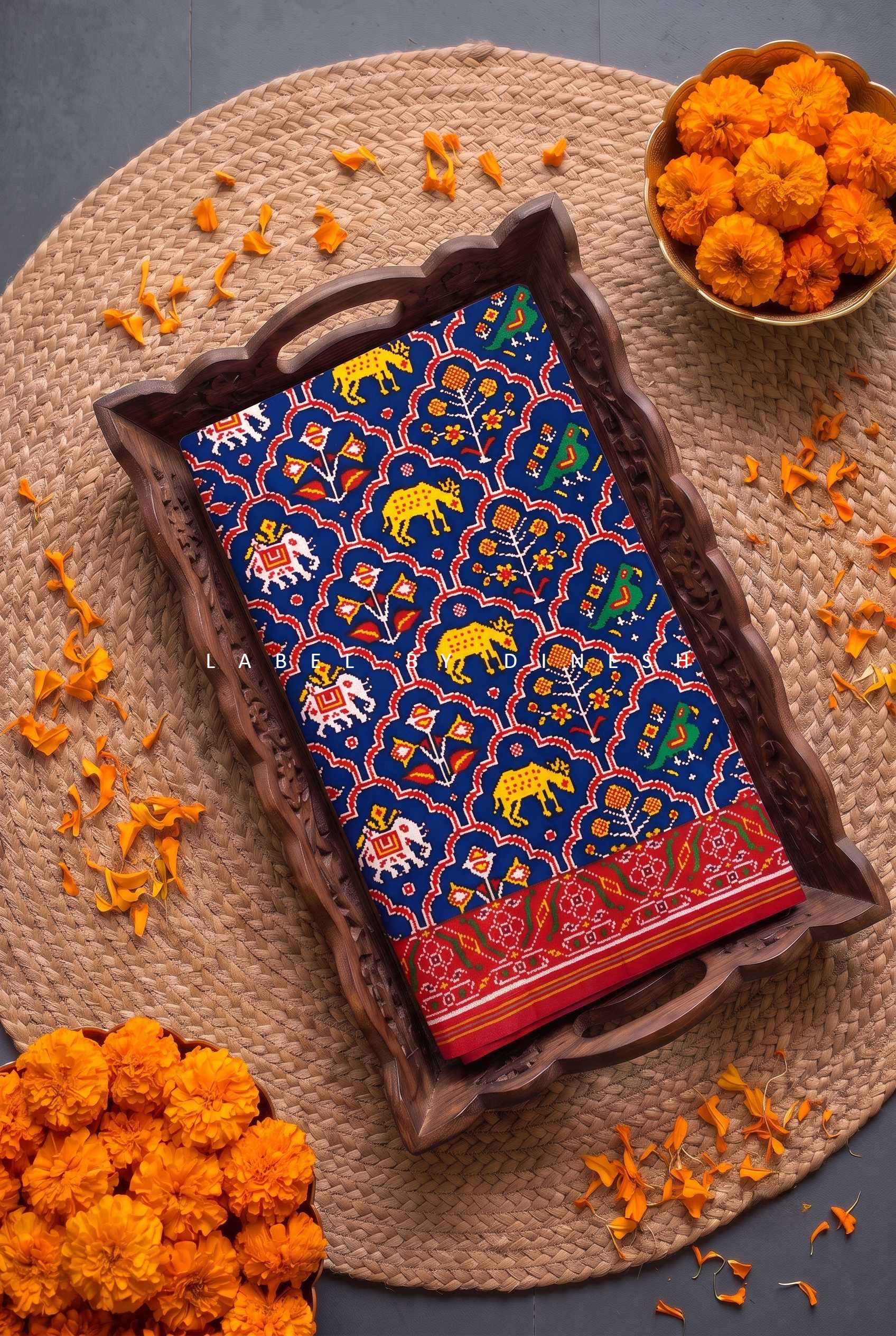 Blue Red Big Figues Patola Saree_1