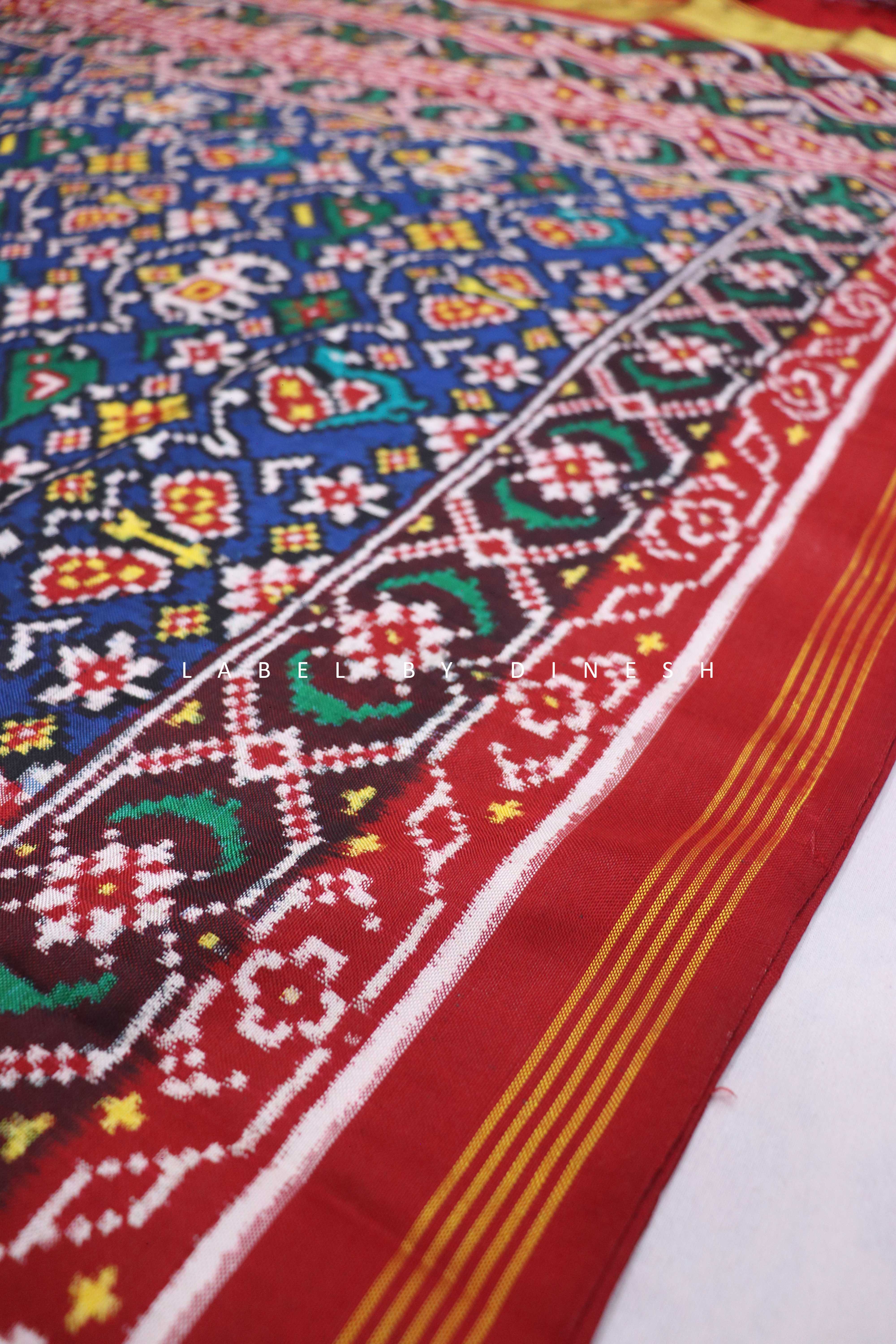 Blue Red Small Figues Patola Saree_1