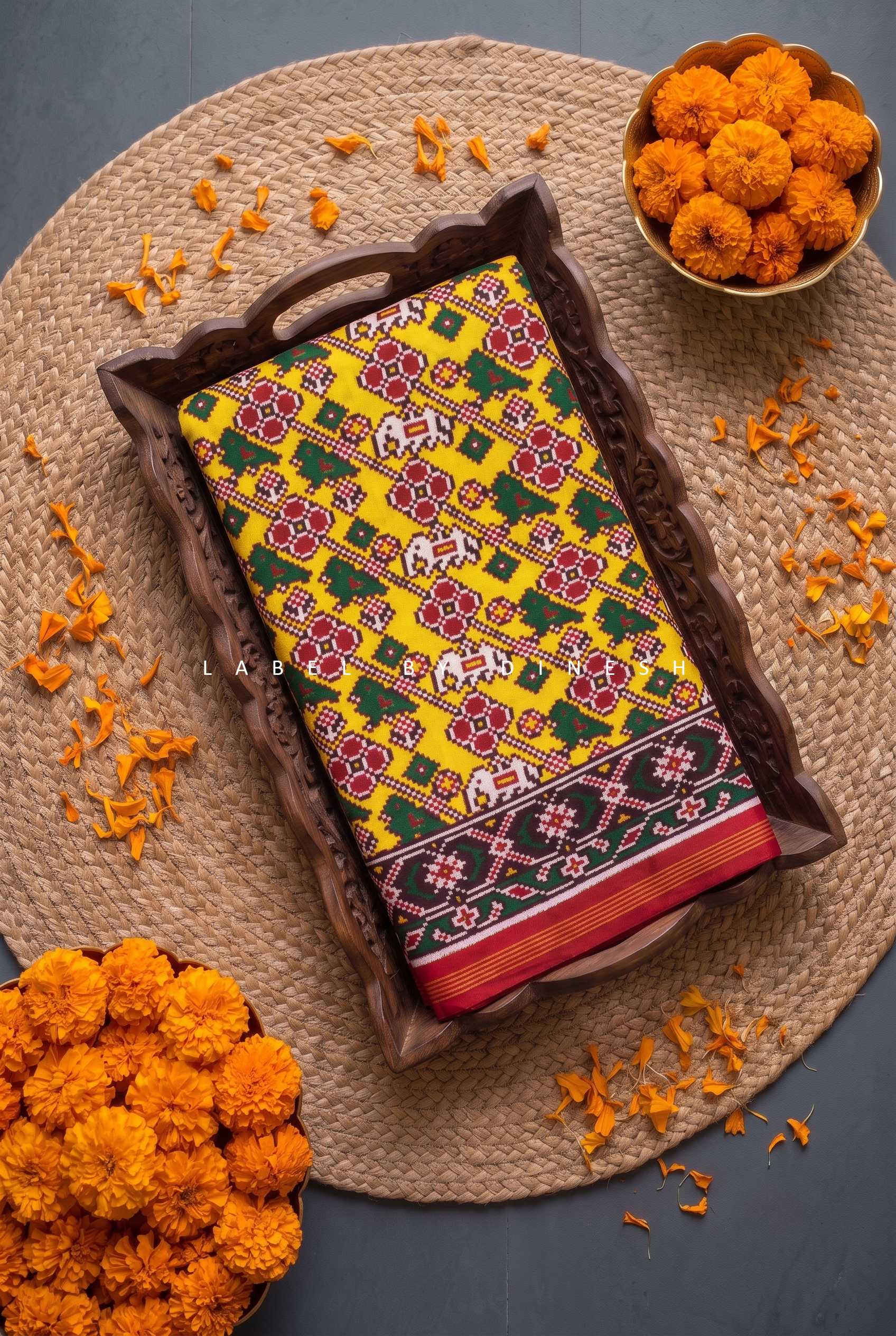 Mustard Yellow Small Figures In Lahariya Patola Saree_1