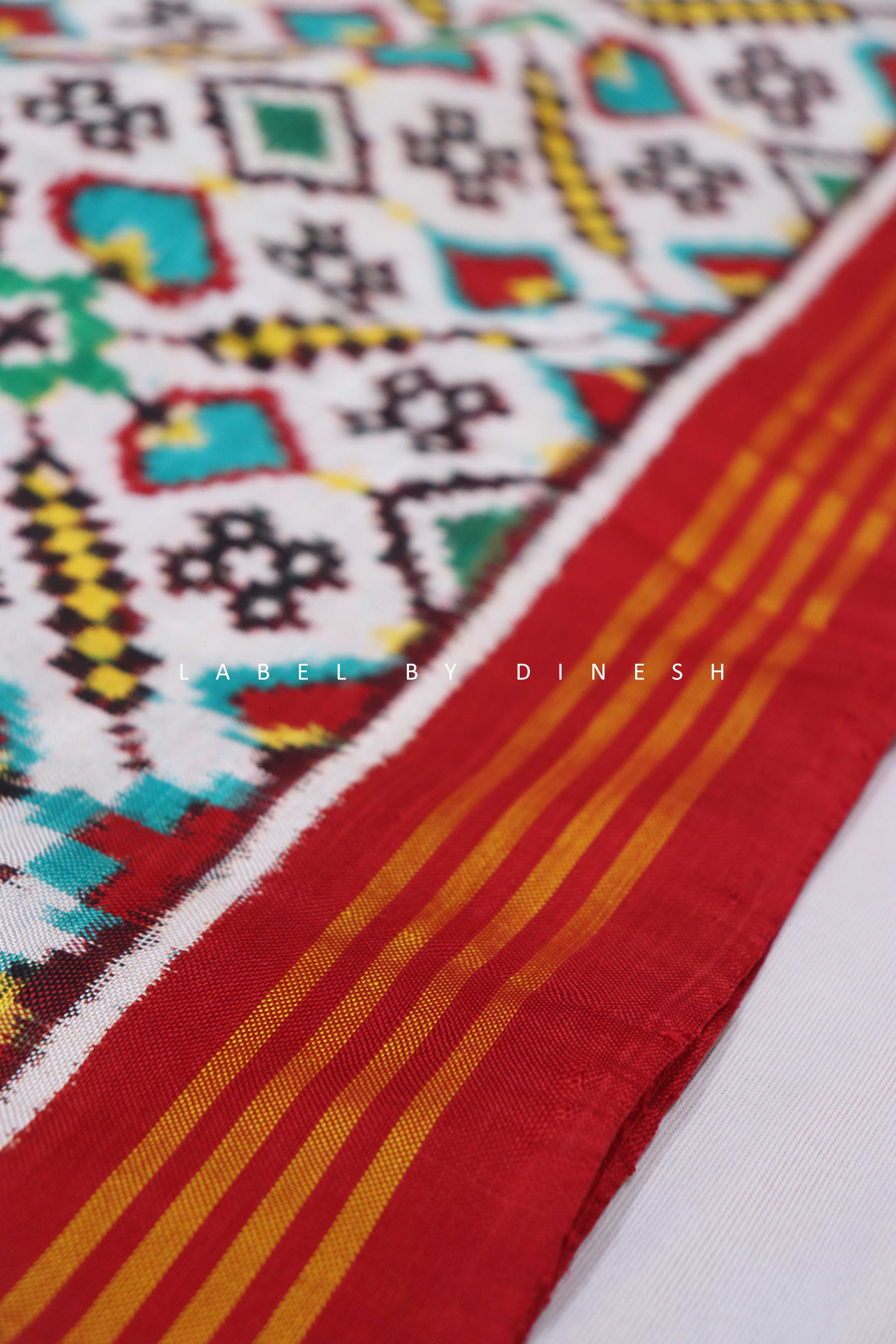 White Manek Chowk Double Ikkat Patola Saree_1